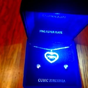 NEW, Danecraft Silver plated , CZ  MOM NECKLACE / EARRING SET Retail $60.00 NWT